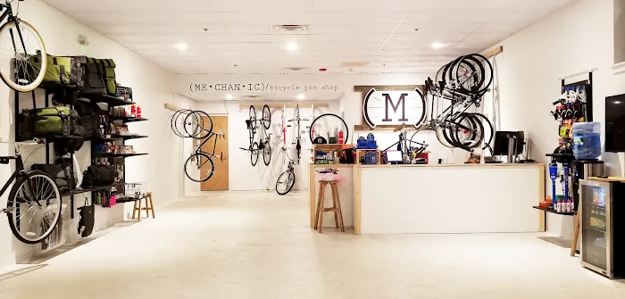 Mechanic / bicycle pro shop Picture 7