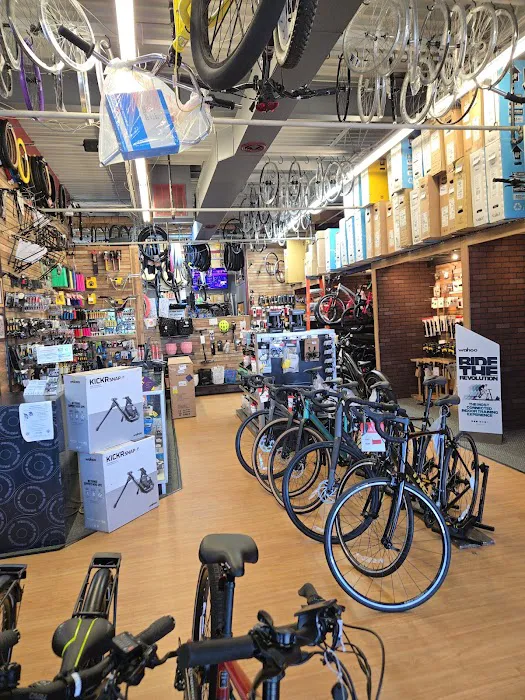 Peddler's Shop Picture 7