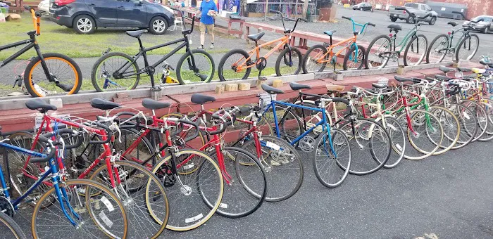 Carls Classic Customs Bike Shop Picture 3