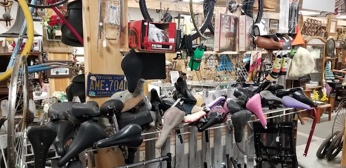 Carls Classic Customs Bike Shop Picture 10