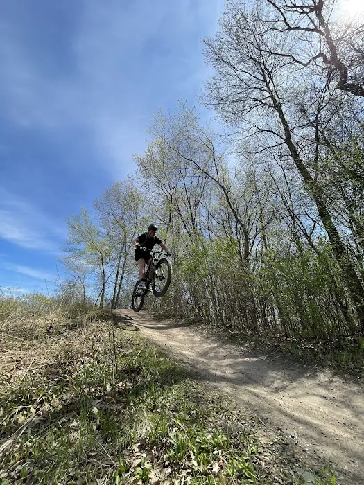 Lebanon Hills Mountain Bike Trail Head Picture 3