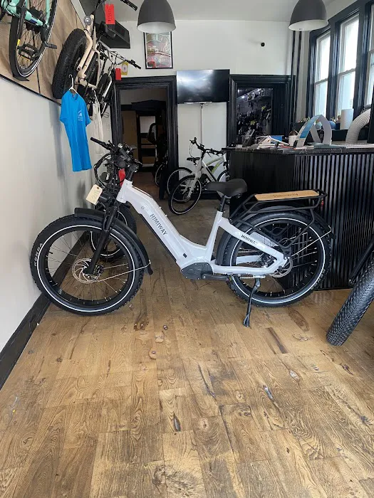 Let's Roll Electric Bike Shop Picture 3