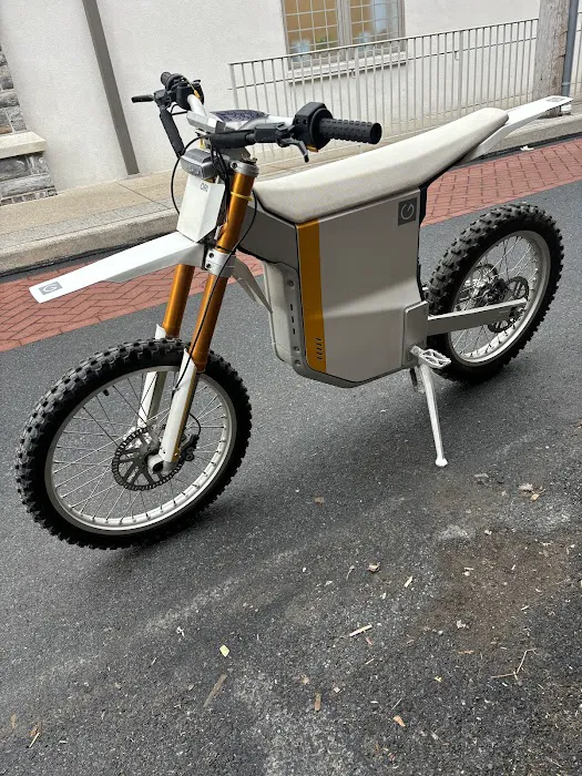 Let's Roll Electric Bike Shop Picture 6