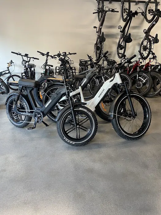 Let's Roll eBikes Picture 1