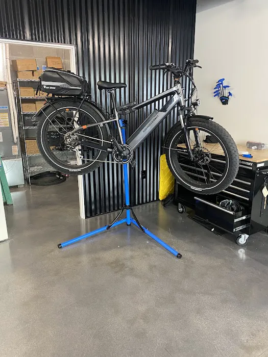 Let's Roll eBikes Picture 4