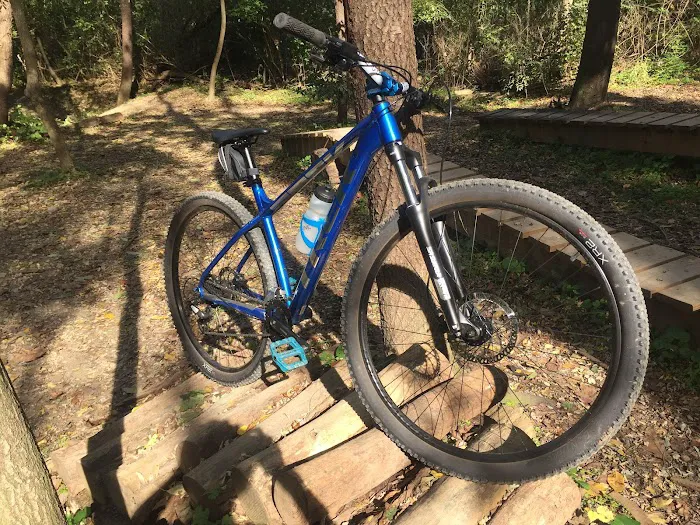 Bicycle Outfitters Picture 3