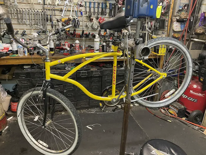 Economy bike shop Picture 8