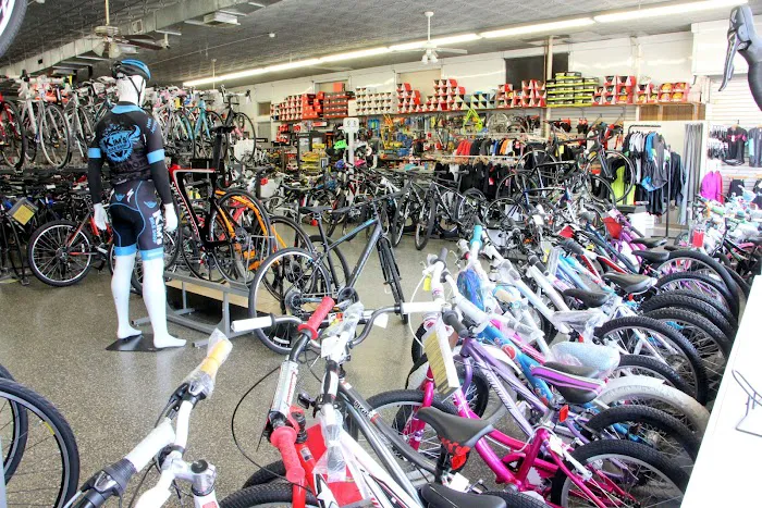 Kim's Bike Shop Picture 9