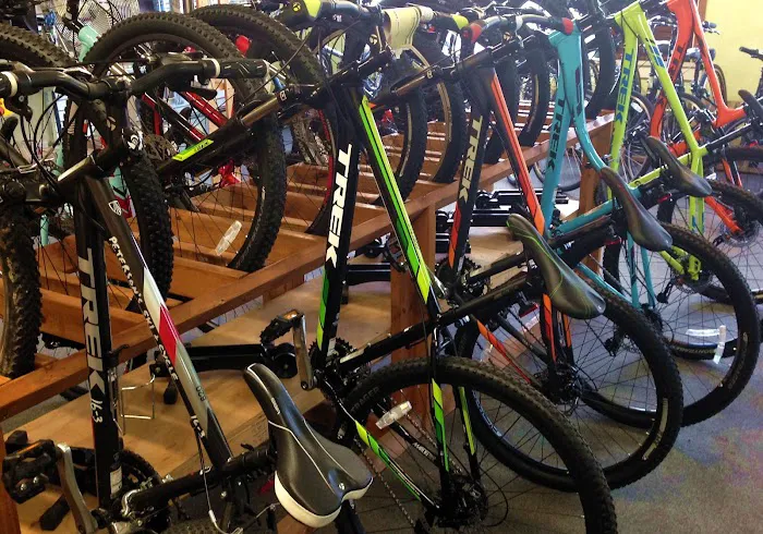 Peterson's Ski & Cycle Picture 1