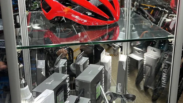 NB CYCLING BIKE SHOP Picture 2