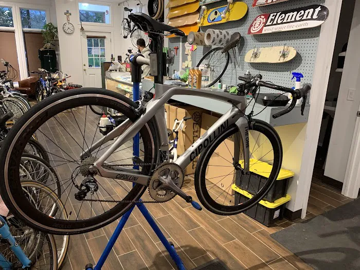 Maplewood Bike Shed Picture 4