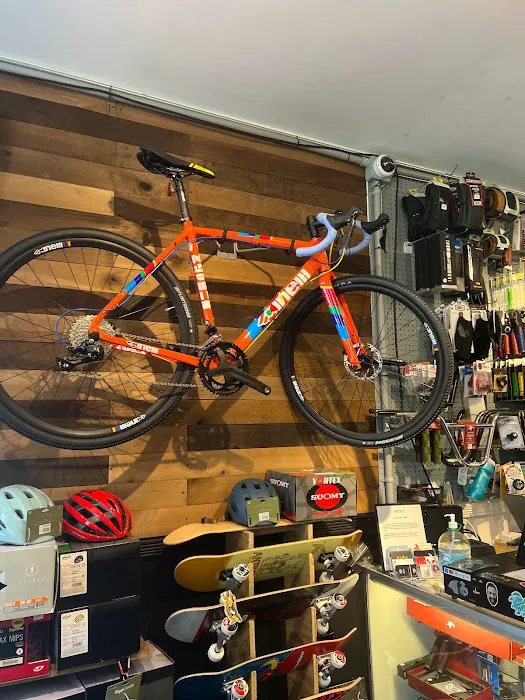 Maplewood Bike Shed Picture 7