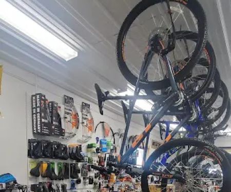 Sensenigu2019s Bike Shop, Disc Golf, Hockey, Pickleball