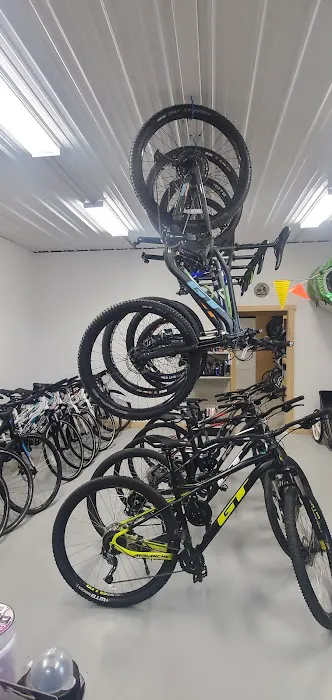 Sensenig’s Bike Shop, Disc Golf, Hockey, Pickleball Picture 9