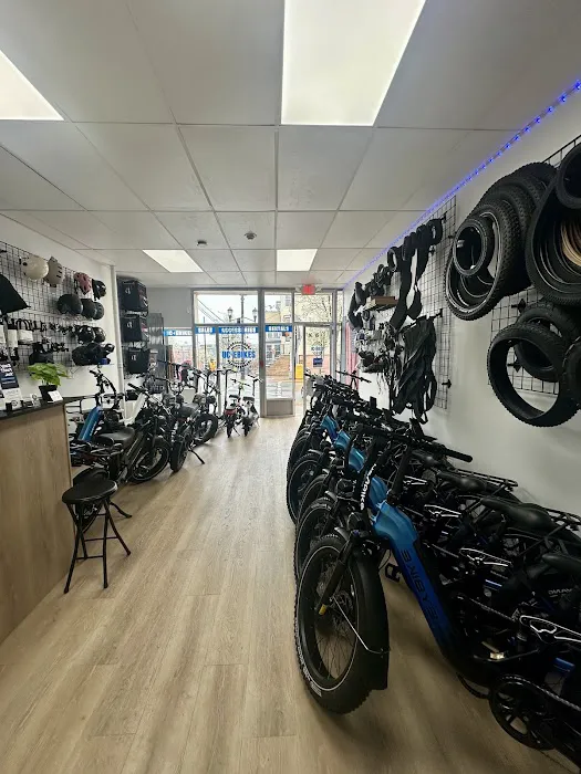 UC Ebikes - bikes, scooters, mopeds Picture 2