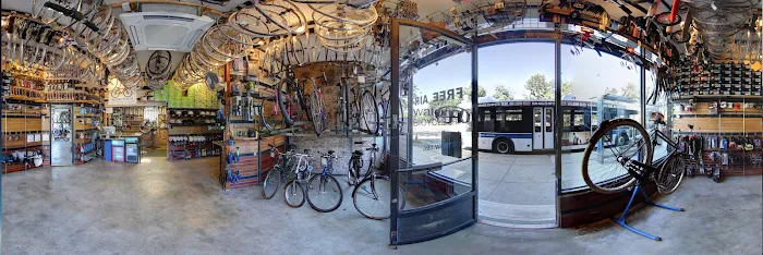 Waterfront Bicycle Shop Picture 8