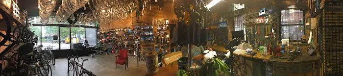 Waterfront Bicycle Shop Picture 10