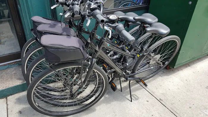 Waterfront Bicycle Shop Picture 9