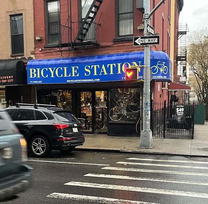 Bicycle Station Picture 8
