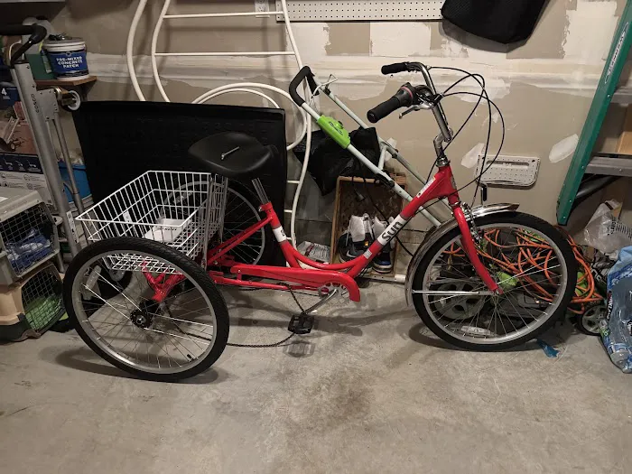 Just Riding Along Bicycle Shop Picture 9