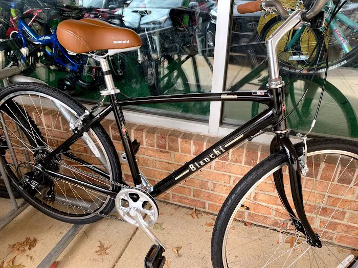 Just Riding Along Bicycle Shop Picture 10