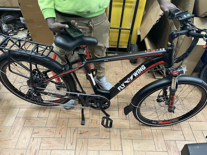 Fly E-Bike 10th Ave Picture 1