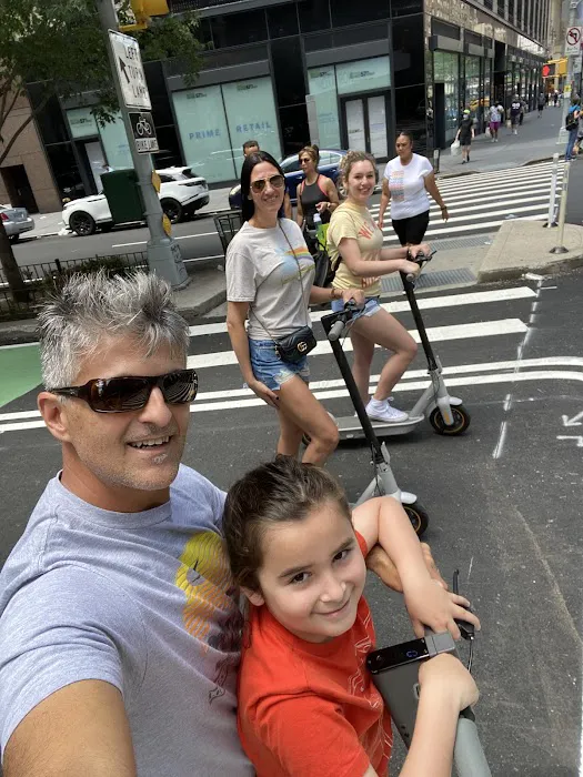 NYC Bike & Scooter Shop Picture 9