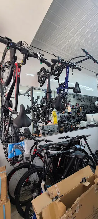 NYC Bike & Scooter Shop Picture 10