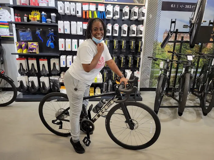 Trek Bicycle Stuyvesant Town Picture 2