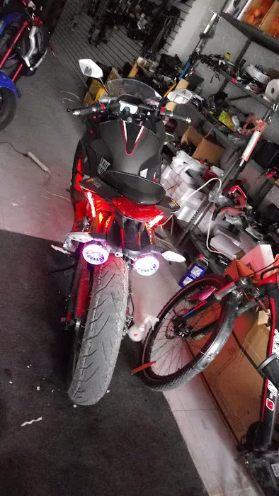 Fly E-Bike Fulton St Brooklyn Picture 1