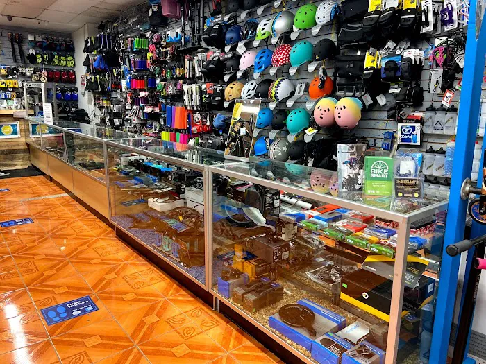 BikeLane Bicycle Store Picture 9