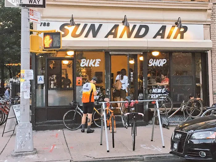 SUN AND AIR Picture 8