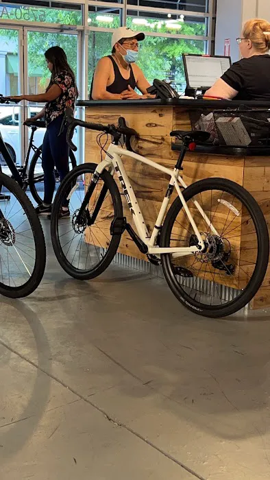 Trek Bicycle Rockville Picture 1