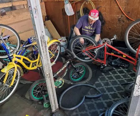 Amsterdam Bicycles & Repair shop (Flat fix) service.