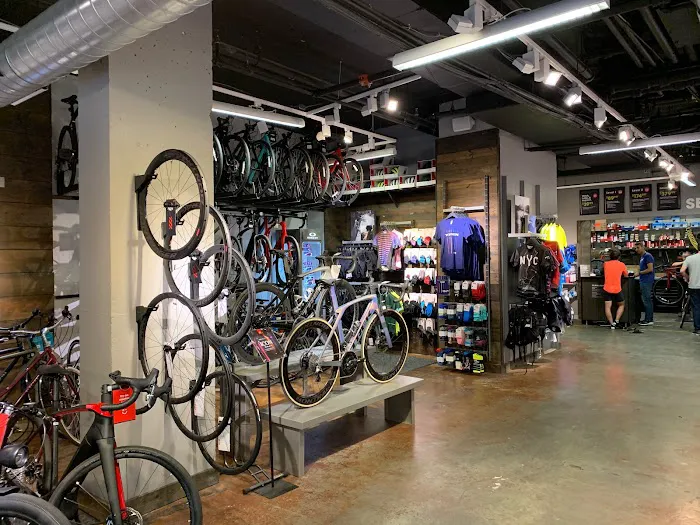 Trek Bicycle Upper East Side Picture 2