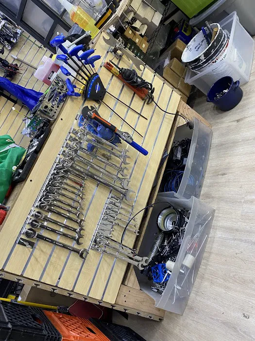 Mr Angel E-bikes shop ll Picture 6