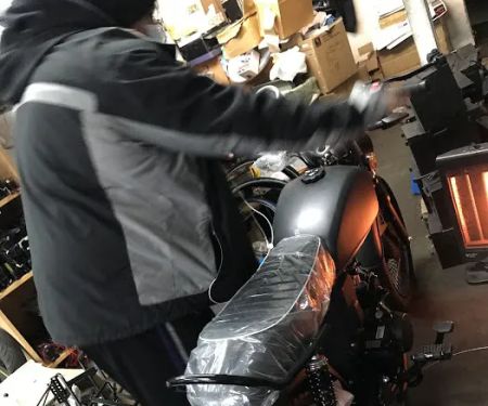 FLY WING E-BIKE on Brooklyn Grand Street