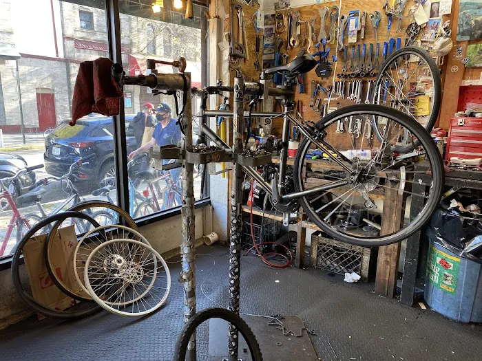 B's Bikes Picture 7