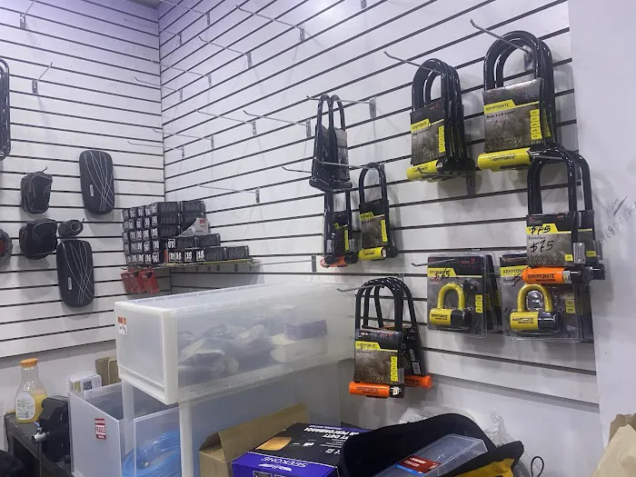 JAVIS BIKE SHOP Picture 6