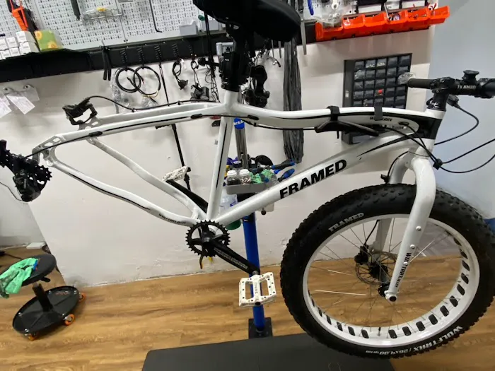 The J’s Bike Shop Picture 4