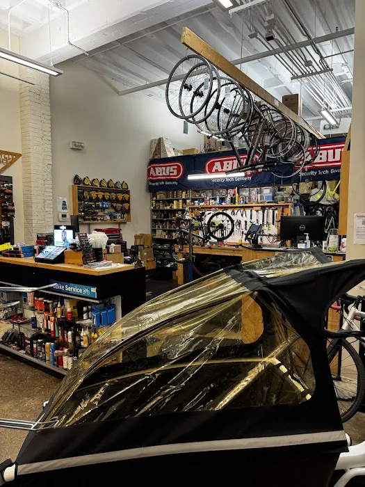BicycleSPACE - Ivy City Picture 5