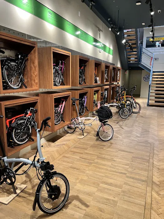 Brompton Junction Picture 4