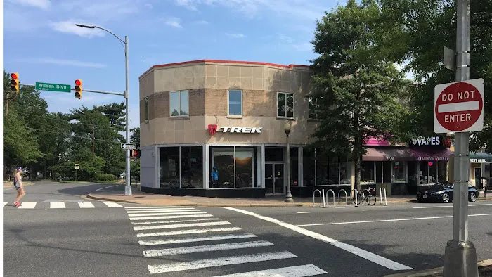 Trek Bicycle Arlington Clarendon Picture 1