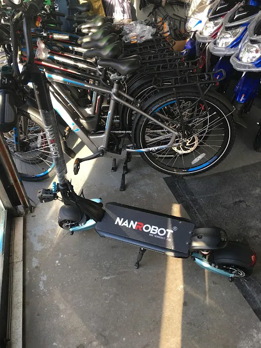 Fly E-Bike 2nd Ave Manhattan Picture 3
