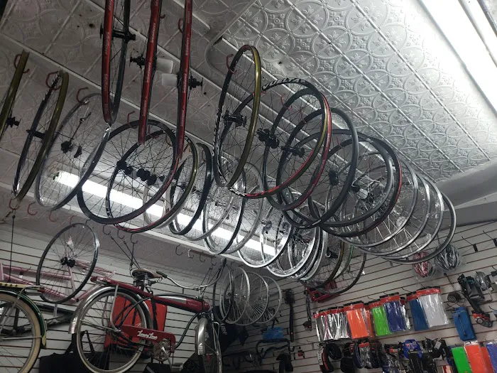 Heavy Metal Bike Shop Picture 4