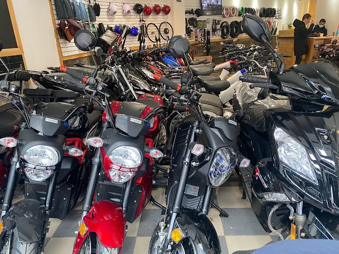 Empire motor bike Picture 3