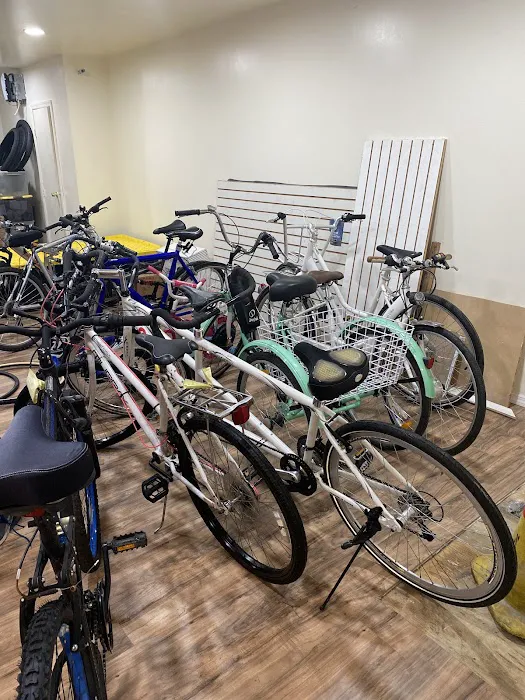 Bike Shop At The St. Albans Mini Mall Picture 1