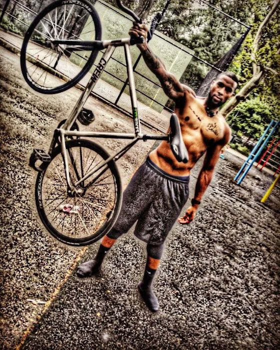 Hempstead Village Bike Shop Picture 7