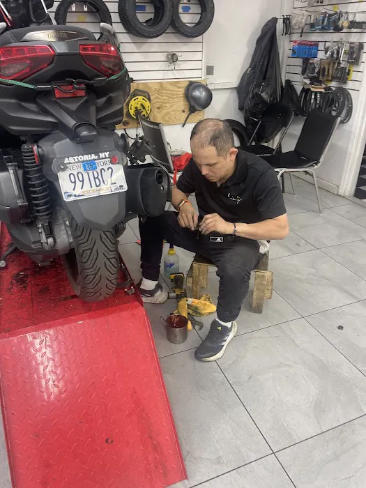 JAYMOTOR MOTORCYCLE SHOPS Picture 9