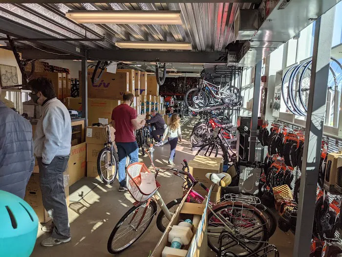 Jen's Cycles - formerly The Bicycle Planet Picture 6